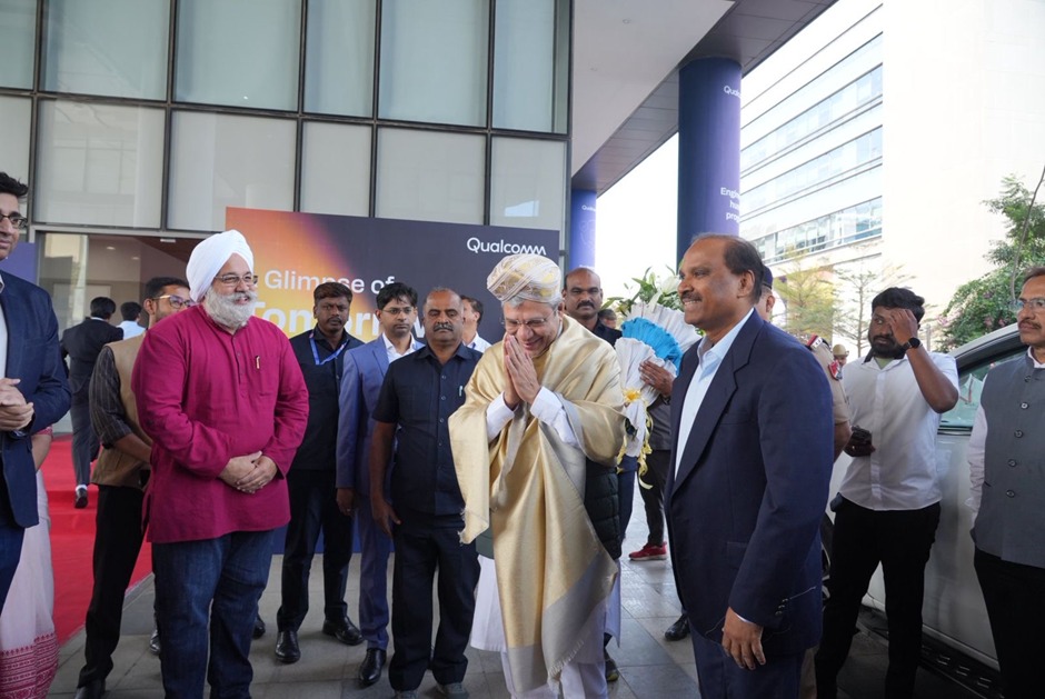 Union Minister Shri Ashwini Vaishnaw launches 2 nm semiconductor chip in Qualcomm in Bengaluru